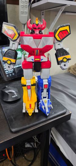 Has brought MEGAZORD.