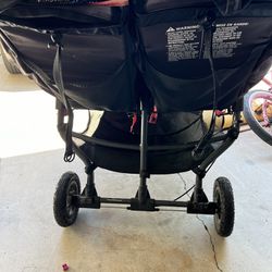 Double stroller (near Clairemont 92117) Available If Post Is Up