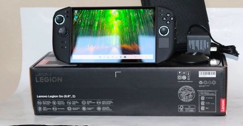 Legion Go 2 - 8.8" 144Hz 2K OLED Gaming Handheld - AMD Ryzen Z2 Extreme - 32GB - 1TB