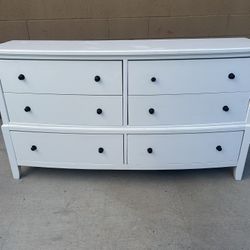 6 DRAWER DRESSER 