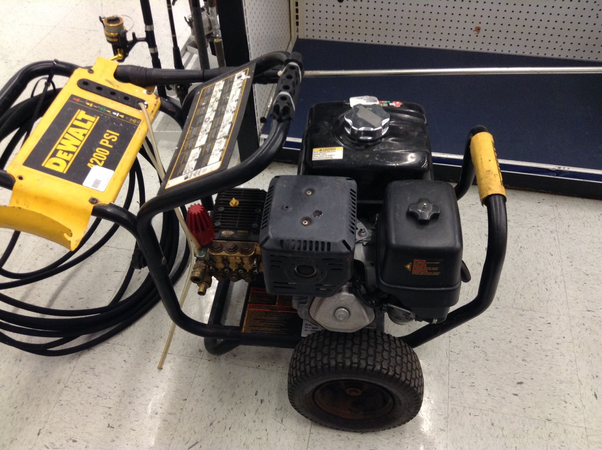 Dewalt 4200 PSI Pressure Washer for Sale in Orlando, FL OfferUp