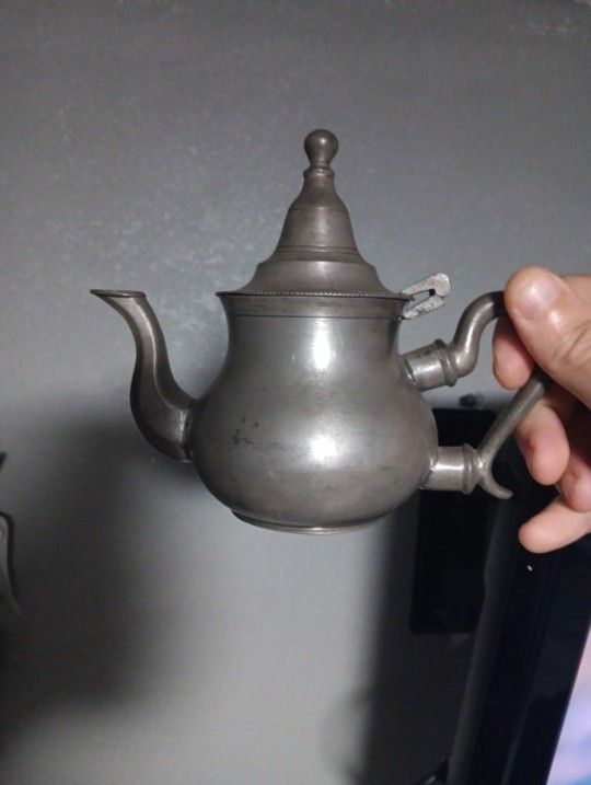1800 London Pewter Tea Coffee Pot
