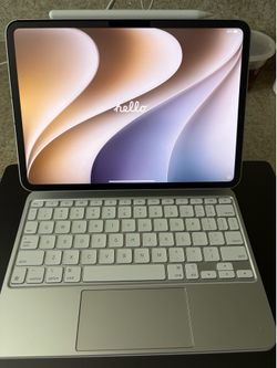 Apple iPad Pro m5 11” 256gb  WiFi plus cellular bundle warranty