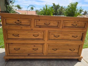 Pine dresser