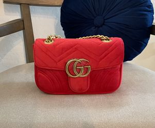 Velvet Gucci !! 