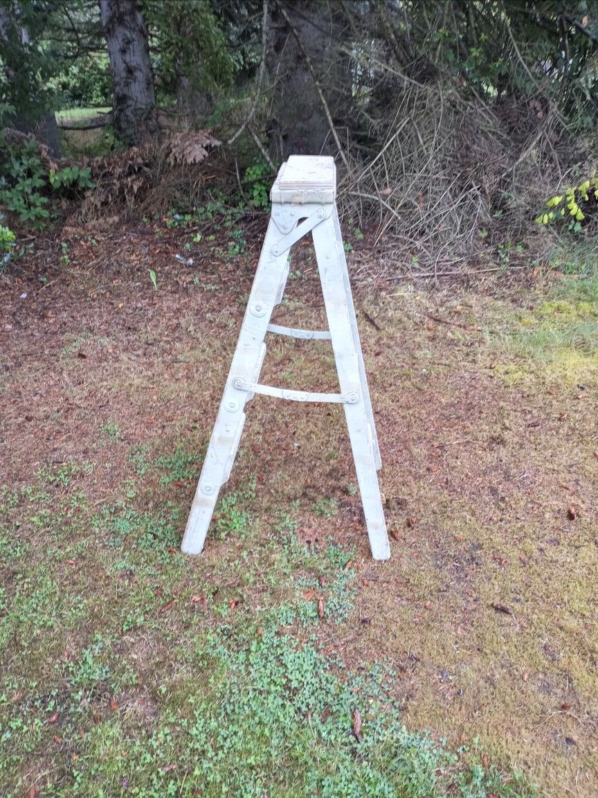 Vintage 4 Ft Wood Ladder