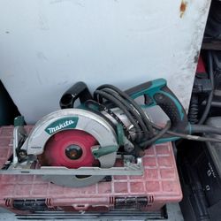 Makita Corded Worm Saw 