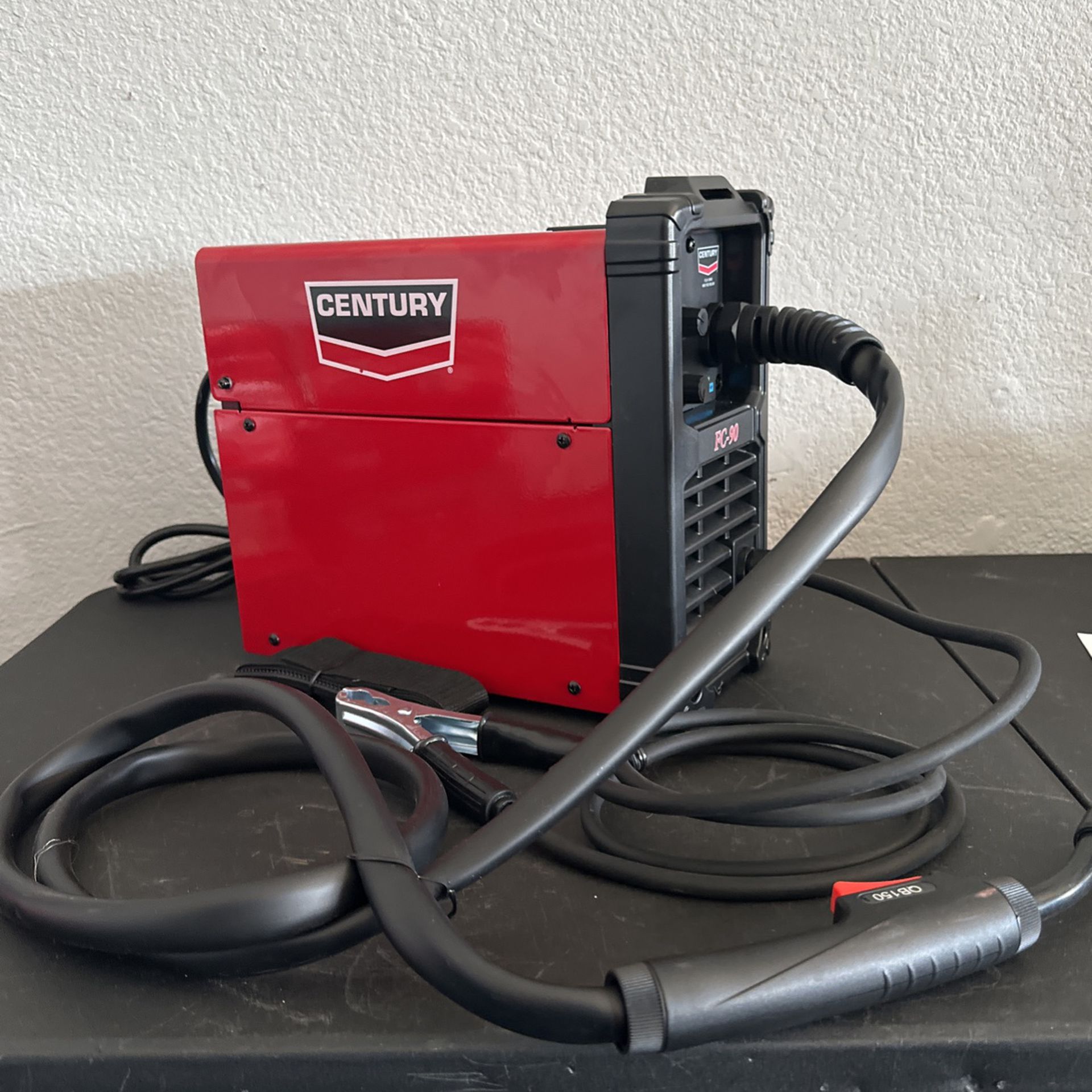 90 Amp FC90 Flux Core Wire Feed Welder and Gun, 120V