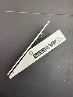 Guitar or bass volume pedal