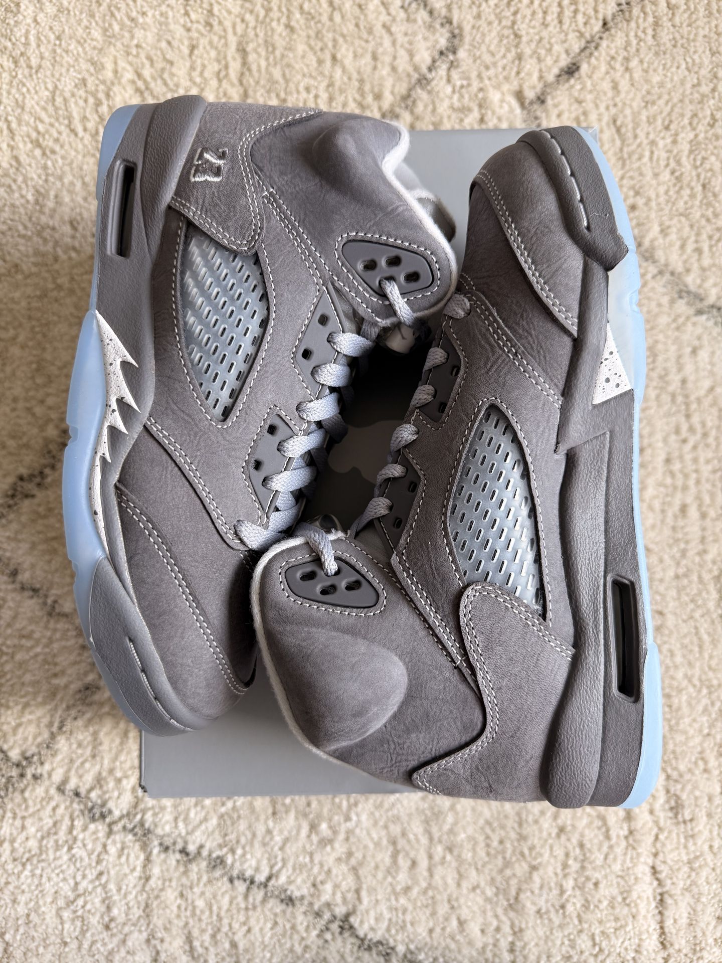 Nike Air Jordan Retro V Wolf Grey Size 5.5Y GS