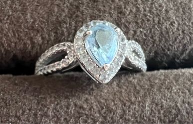 Aquamarine teardrop ring