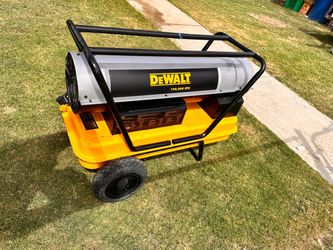 DEWALT 190,000 BTU Heavy Duty Forced Air Kerosene Outdoor Heater
