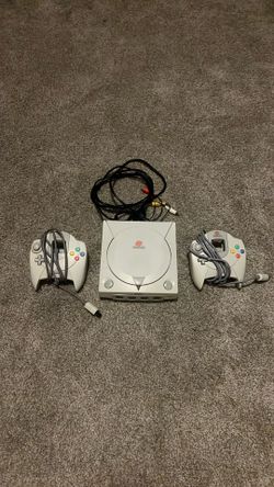 Sega Dreamcast with all cables & 2 controllers. (Working)