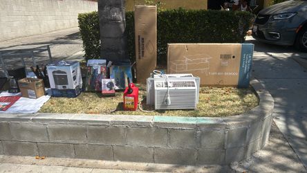 YARD SALE !!