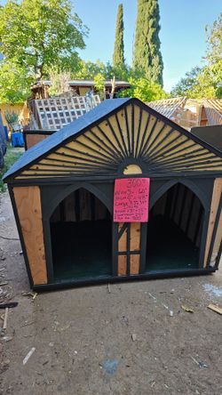 Large dog house (Available)