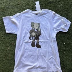 KAWS x Uniqlo Clean Slate Tee 