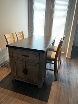 Dining room table