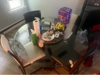 Kitchen / dinning room table