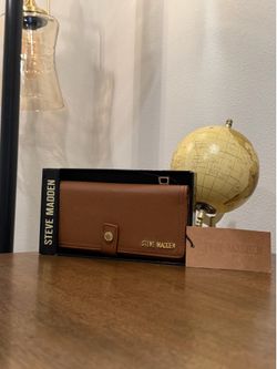 Steve Madden Tan Card Wallet with Gold Logo