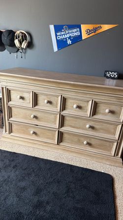 Dresser