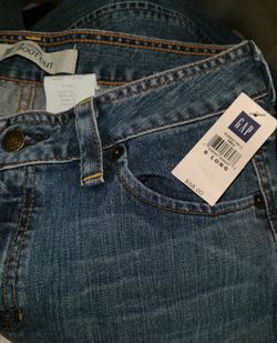 Women's pair of  Gap bootcut stretch jeans size 6 Long