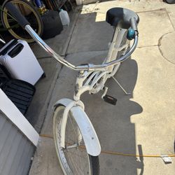 Women’s Electra 20” White Cruiser 