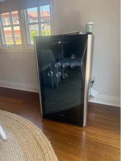 Frigidaire 34 bottle wine cooler