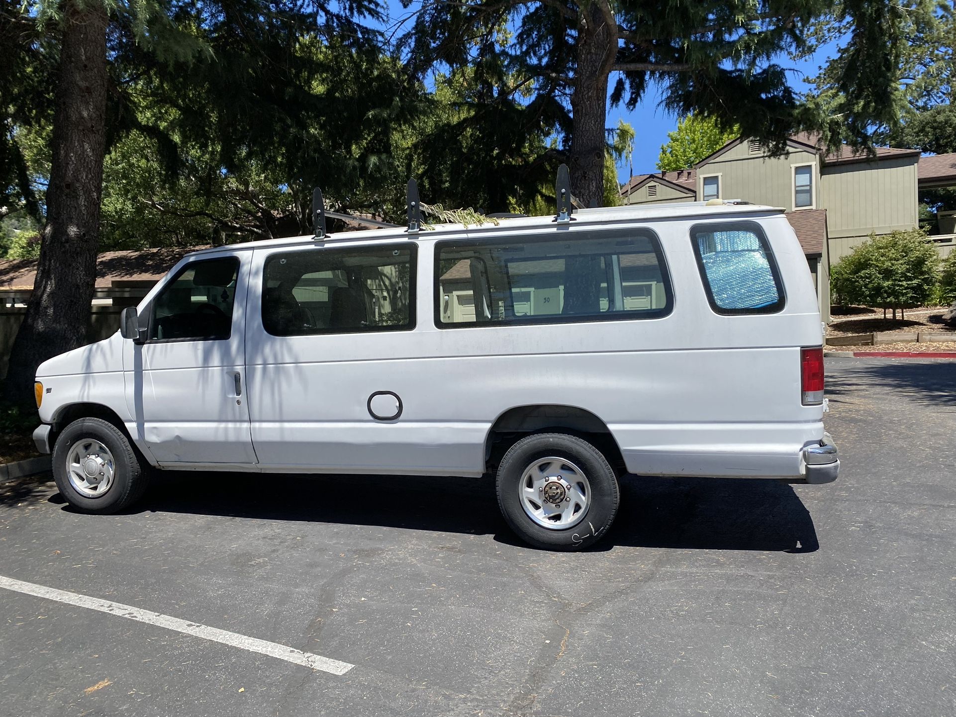 1999 Ford E-350