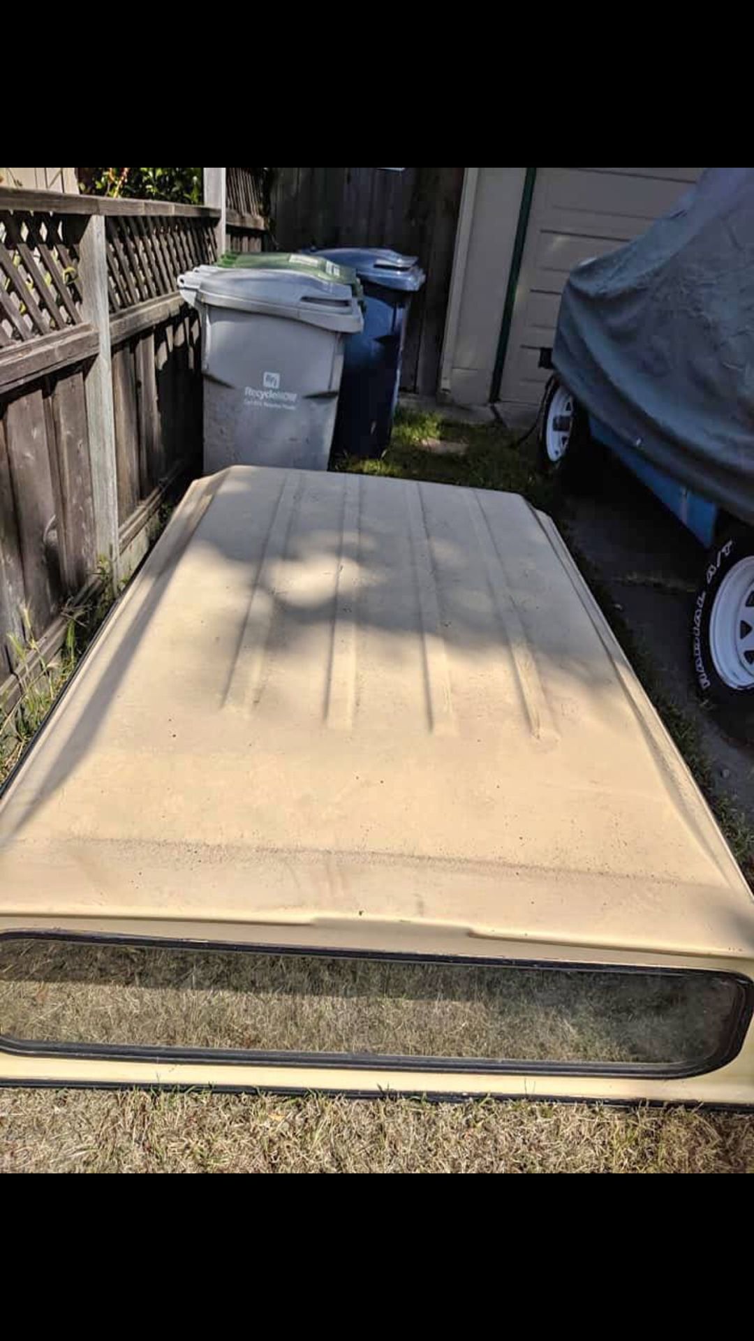 6 foot Truck bed camper shell