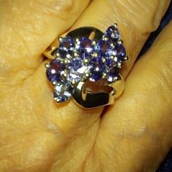 Genuine, Natural TANZANITE Ring, 1.25 Tcw,  Set In Solid Sterling Silver, Size 5-6 . Blue/Lavender.   Hallmark 925.