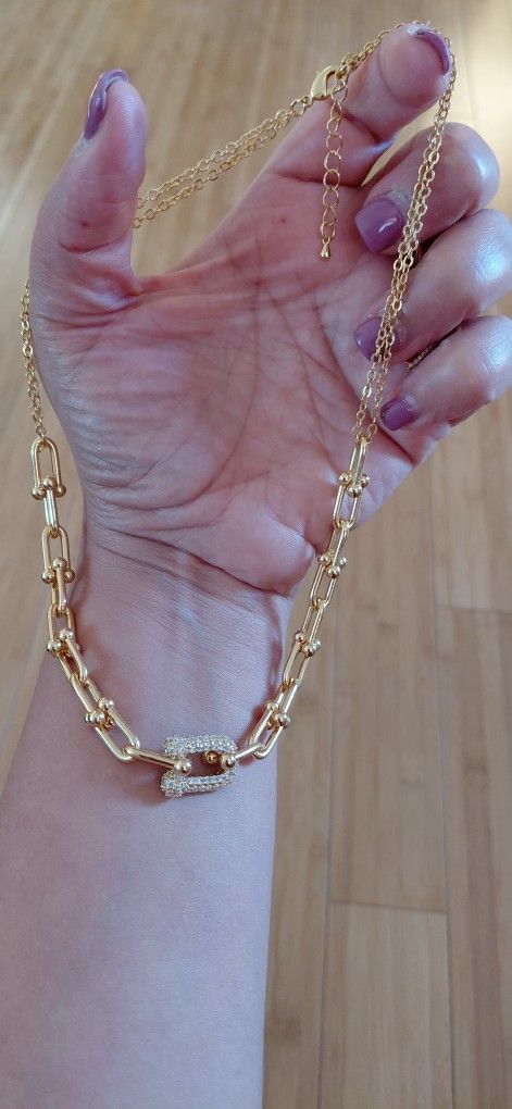 Brand new staniless steel necklace and earring set