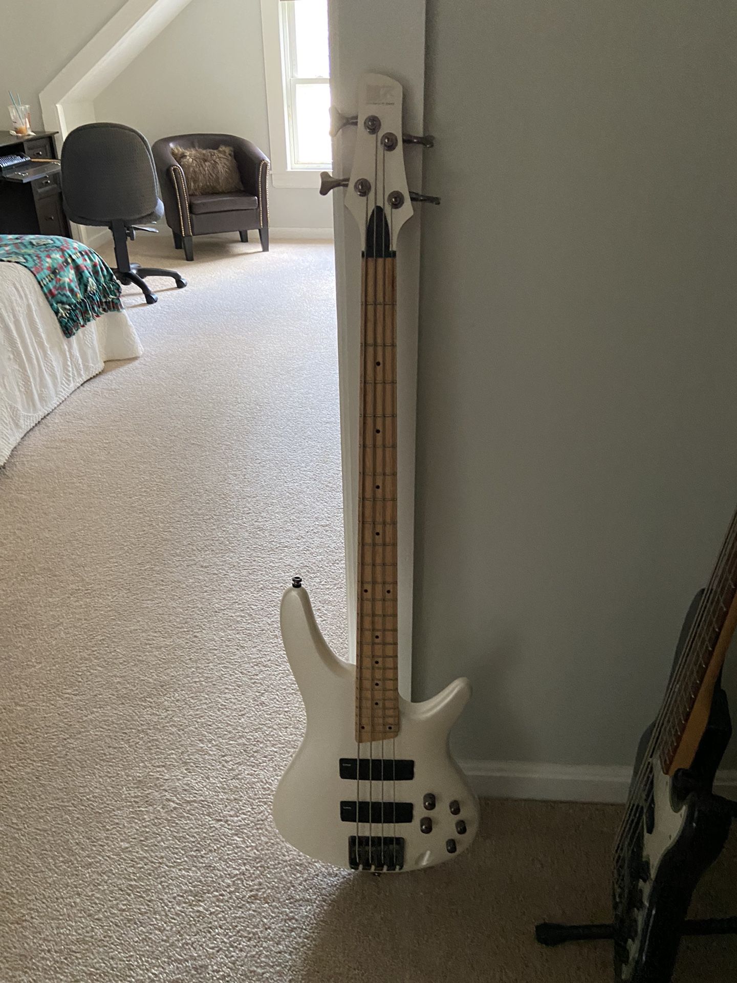 Ibinez Sr400 4 String Bass