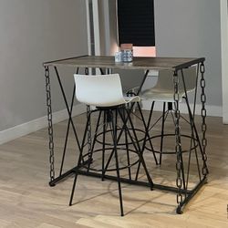 Modern Industrial Table – Excellent Condition