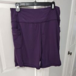 Gradual Purple Stretch Shorts with zippered pockets