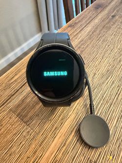 Black Samsung Galaxy Watch5 Pro 45mm