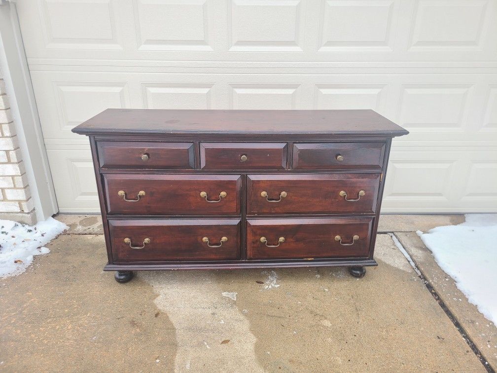 Solid Wood 7 Drawer Dresser 61