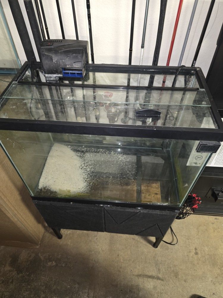 20 Gallon Aquarium With Stand 