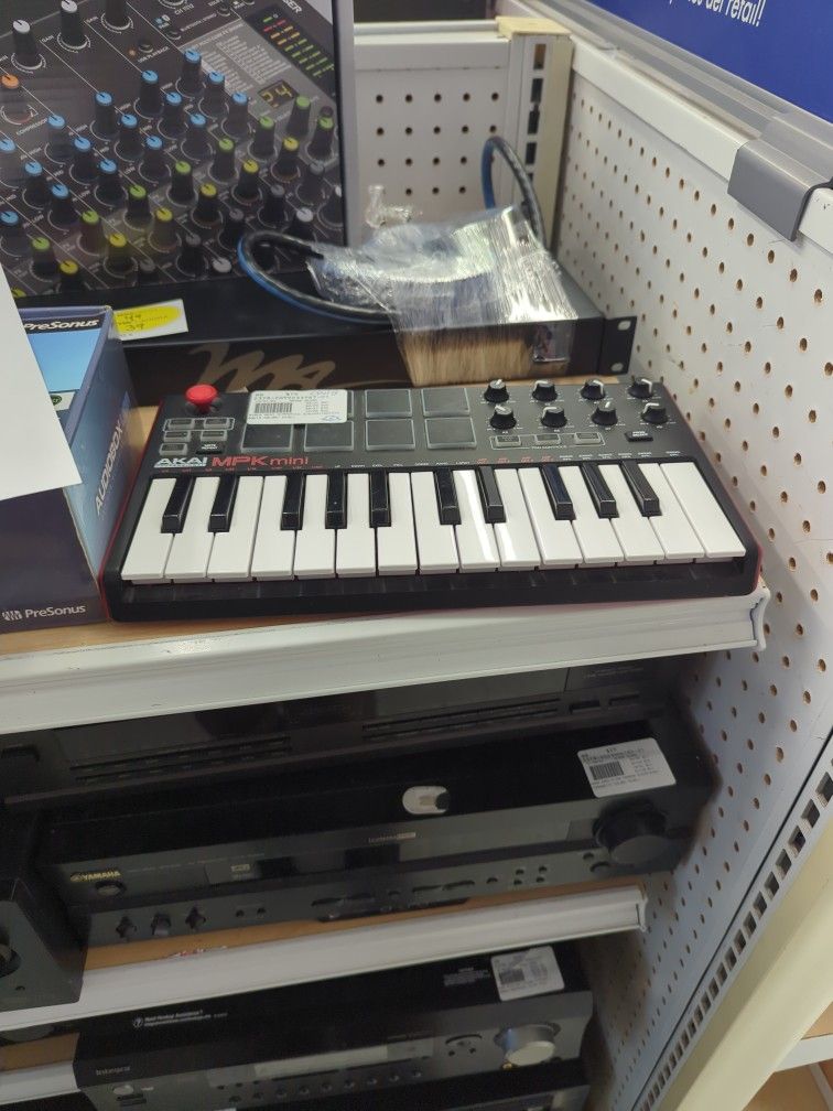 Akai Mixer