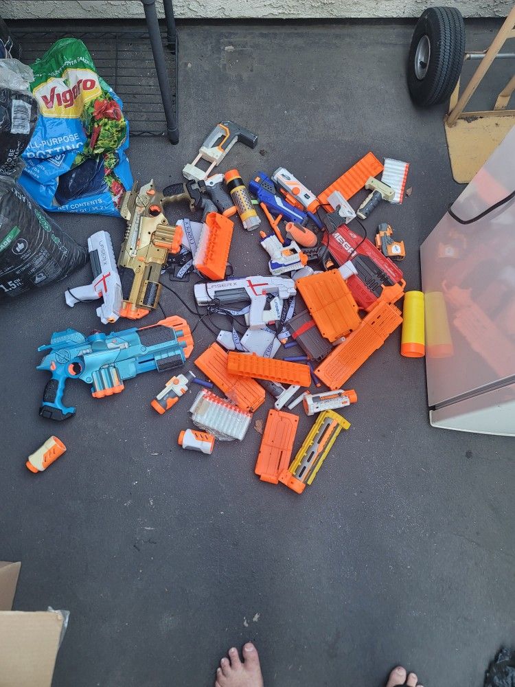 Huge Nerf Gun Lot