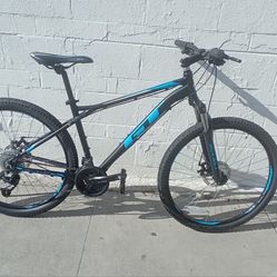 NEW Black GT 8 Gear MTB 