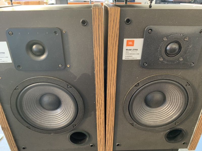 Jbl j216a speakers, bookshelf for Sale in Houston, TX - OfferUp