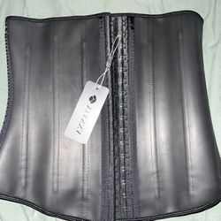 NEW LEATHER POLYESTER NYLON WAIST  TRAINER NEW WITH TAGS 