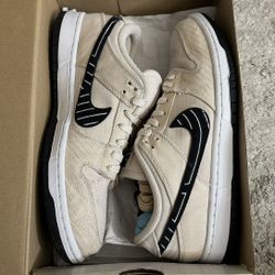 NIKE SB DUNK LOW ‘ALBINO & PRETO’
