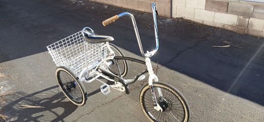 Schwinn Lowrider Trike 20' wheels Banana Seat Lights $250 or best offer