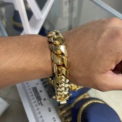 20MM MIAMI CUBAN LINK CHAIN 8” GOLD OVER SILVER