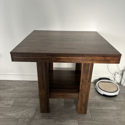 New Wooden kitchen Table! 2-4 Ppl 