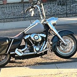 05 Harley Davidson  rode king custo 1550cc