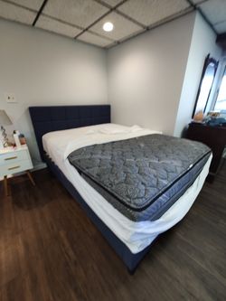 Queen Bed With Mattress 
