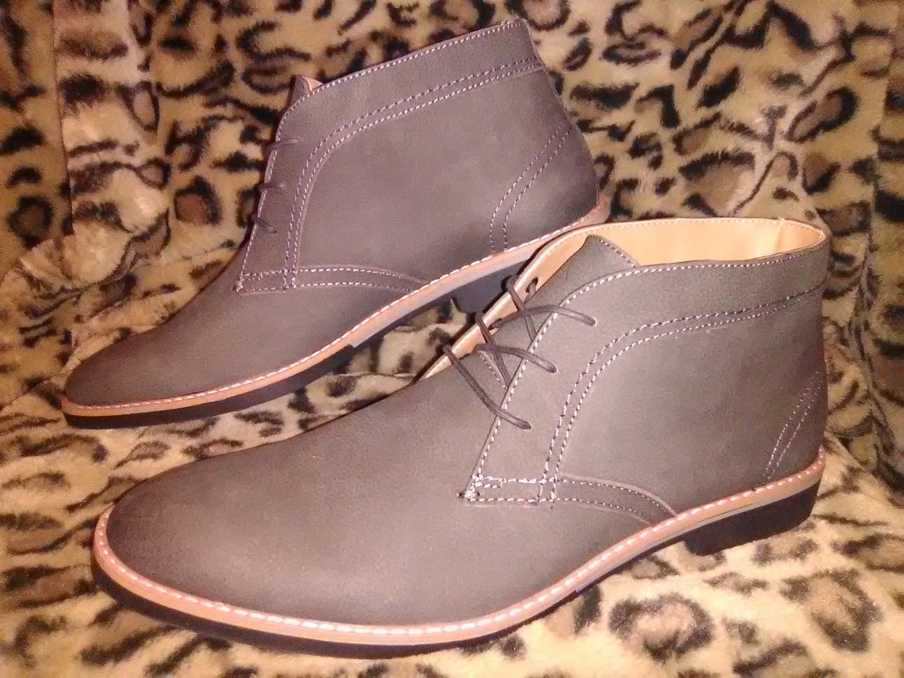 Hawker Rye Size 11.5 Men's Gray Chukka Dress Shoes