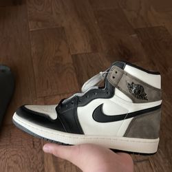 jordan 1 high mocha size 9